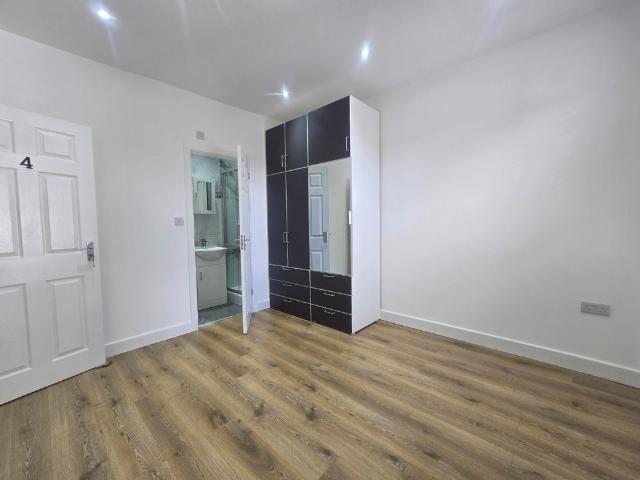 Room for rent in Greater London