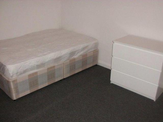 Room for rent in Brompton, Gillingham