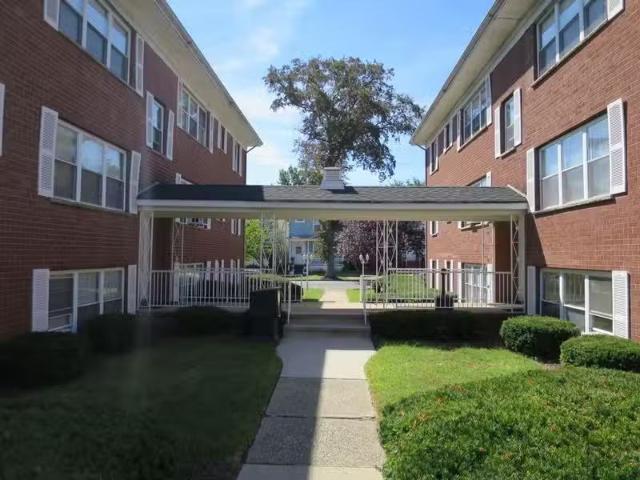 Condo for rent in Elizabeth