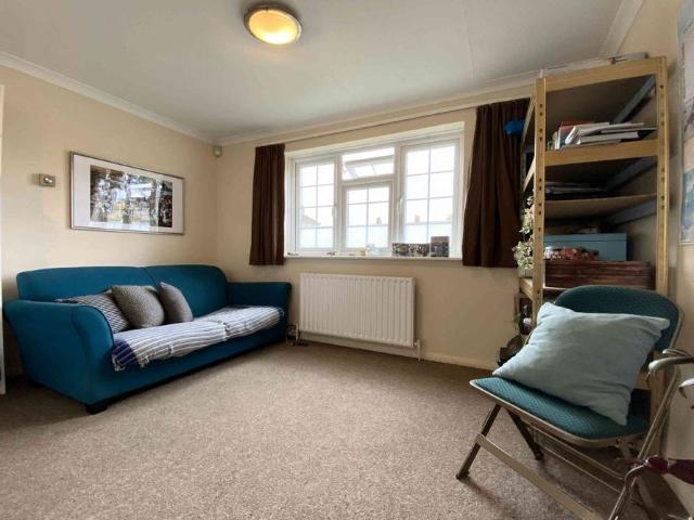 House for rent in Pachesham Park, Surrey