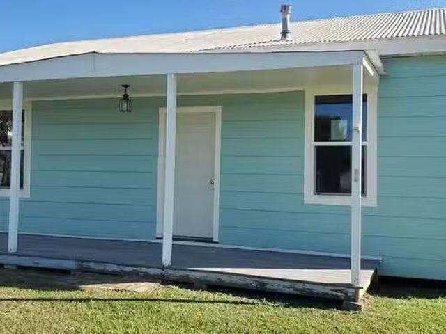 House for rent in Victoria