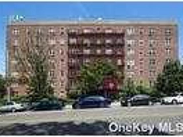 House for rent in Queens, Arverne