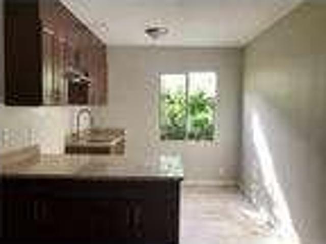 House for rent in Paramount