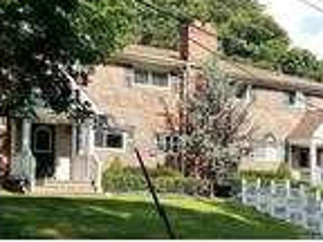 House for rent in Centereach, New York