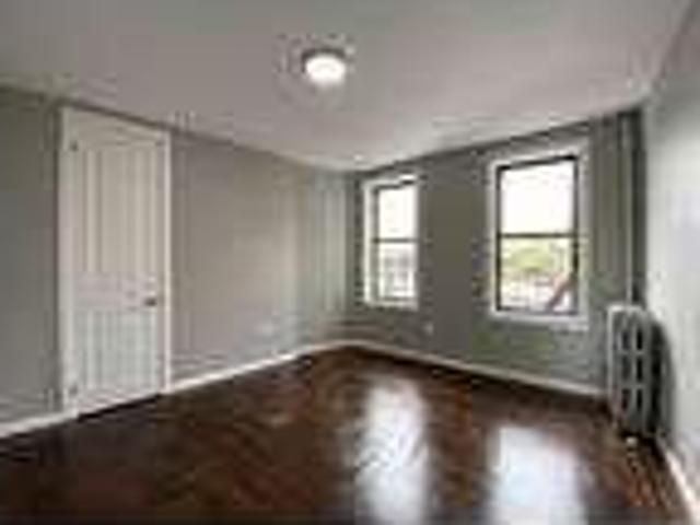 House for rent in Riverhead
