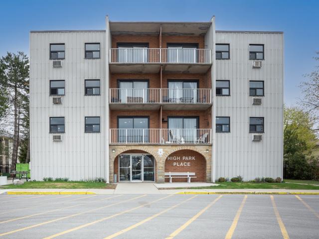Apartment for rent in Brights Grove, Ontario