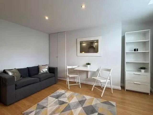 Apartment for rent in St Thomas, Exeter