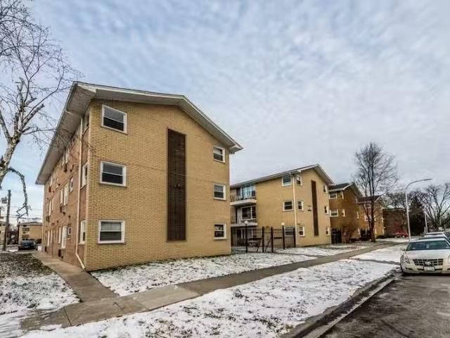 Condo for sale in Bedford Park
