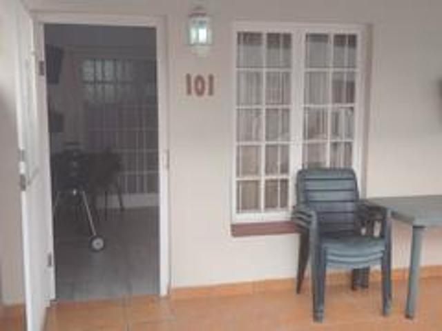 Apartment for sale in Uvongo, Kwazulu-natal