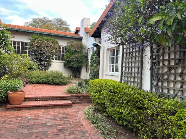 Apartment for rent in Douglasdale, Randburg