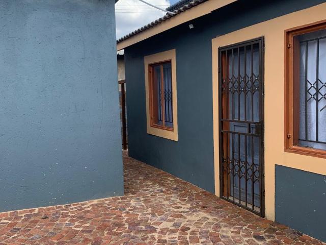 House for rent in Ekurhuleni Ward 67, Daveyton
