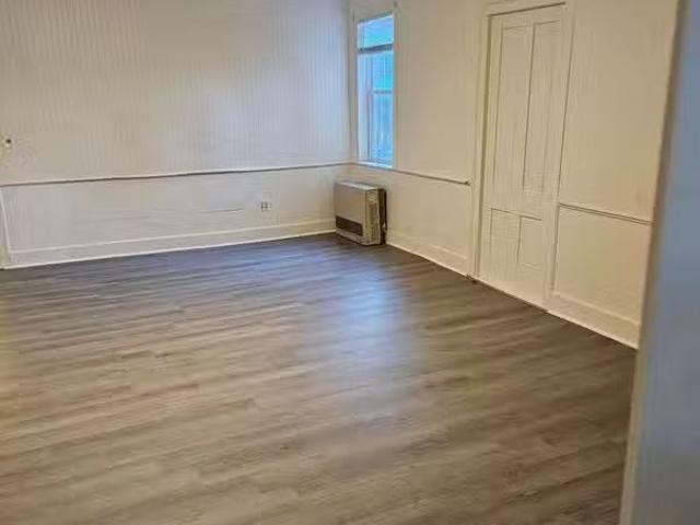 Condo for rent in Rockland
