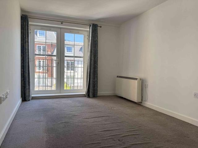 Apartment for rent in Woodcote, Epsom