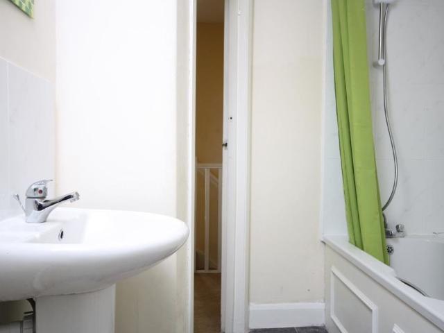 Apartment for rent in Pachesham Park, Surrey