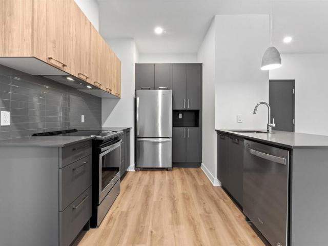 Apartment for rent in Laval-des-rapides, Quebec