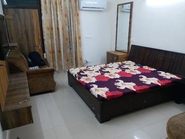 Flat for rent in Zirakpur, Punjab