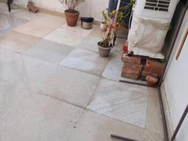 Property for rent in Deri