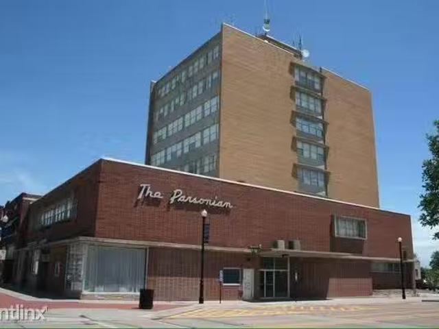 Condo for rent in Parsons