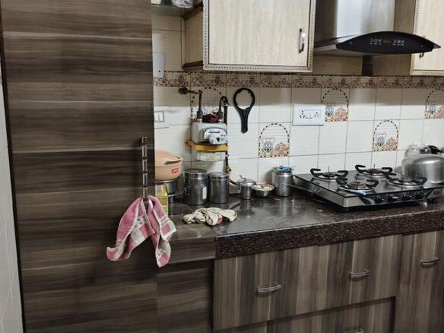 Property for rent in Deri