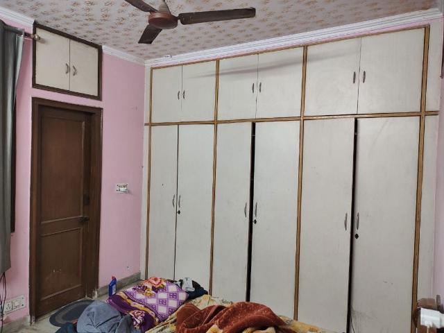 Property for rent in Deri