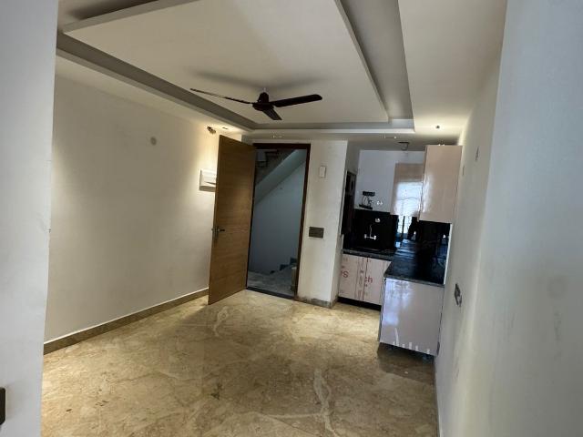 Property for rent in Deri