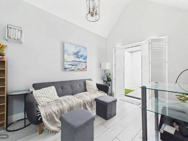 House for rent in Upper Walmer, Ash