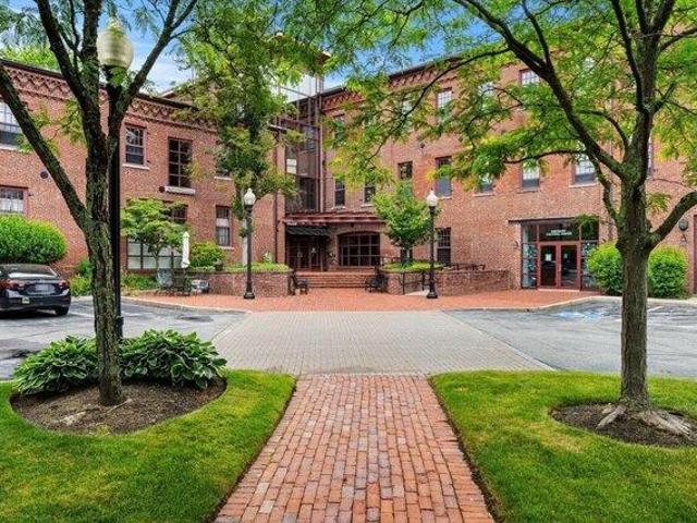 Condo for sale in Amesbury, Massachusetts