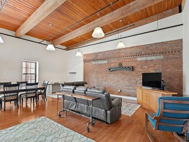 Condo for sale in Andover, Massachusetts