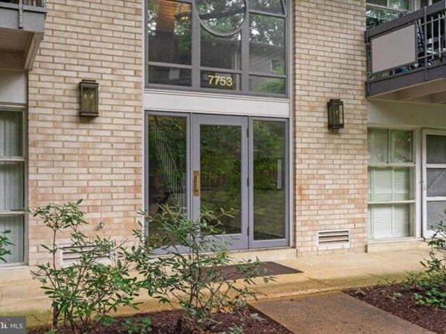Condo for sale in Annandale