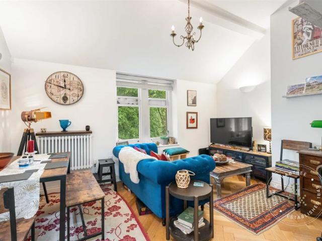 Apartment for rent in Falcon Lodge, Wales