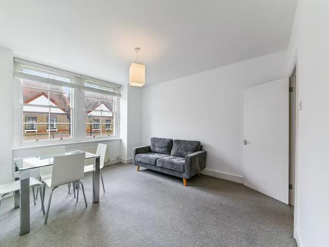 Apartment for rent in South Bank, Greater London
