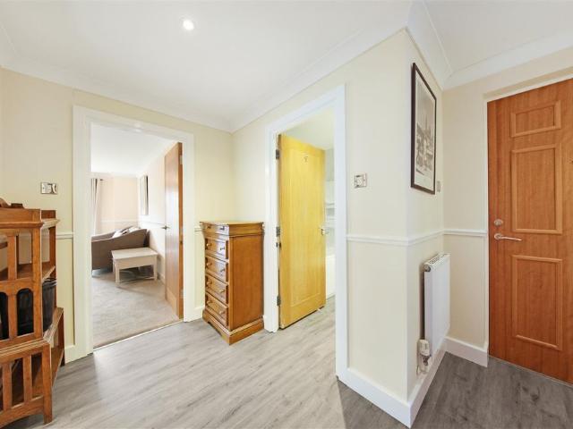 Apartment for rent in Westminster, Victoria
