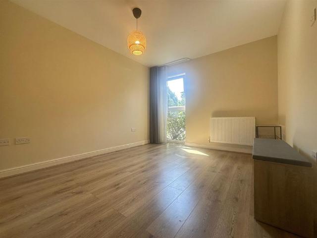 Apartment for rent in Yiewsley, Greater London