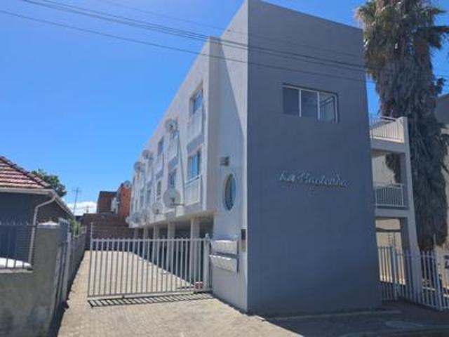 Apartment for sale in Goodwood, Western Cape