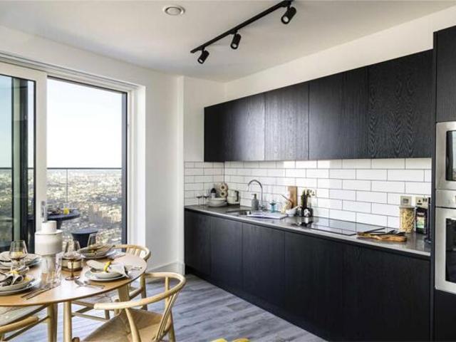 Apartment for sale in London Borough of Ealing, Park Royal