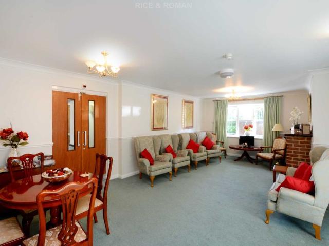 Apartment for rent in Weybridge, Elmbridge