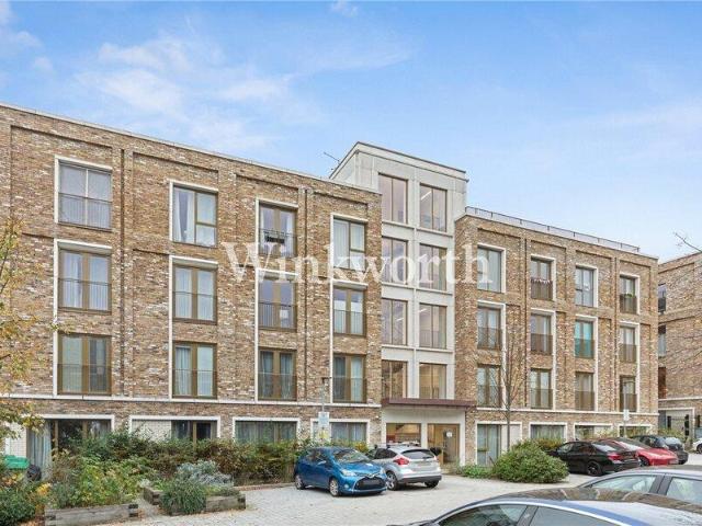 Apartment for sale in Cat Hill, England