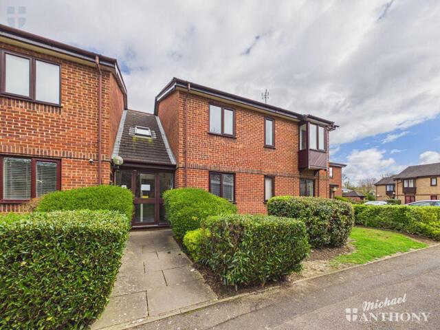 Apartment for sale in Walton, Aylesbury