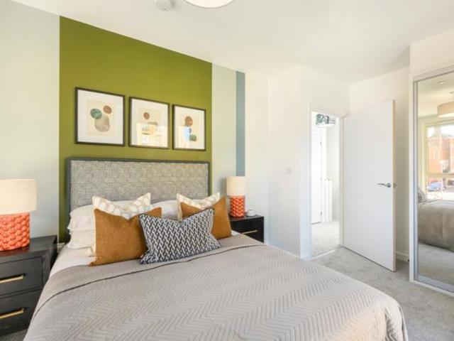 Apartment for sale in Barnet, West Hendon
