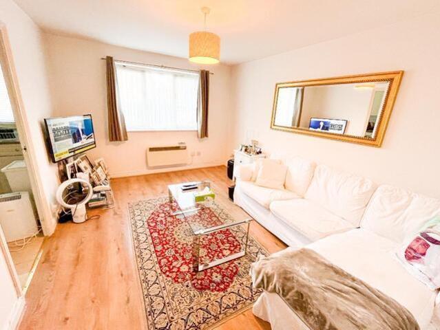 Apartment for sale in Barnet, Golders Green