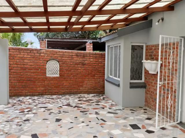 Apartment for rent in Beacon Bay, East London