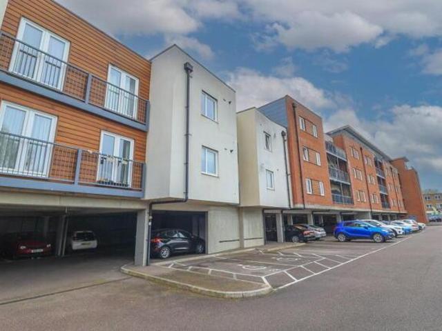 Apartment for sale in Bletchley and Fenny Stratford, Bletchley
