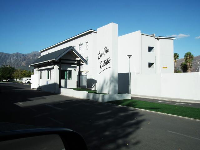 Apartment for rent in Onverwacht, Western Cape