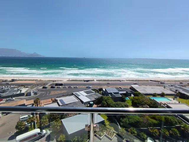 Apartment for sale in Bloubergstrand, City of Cape Town