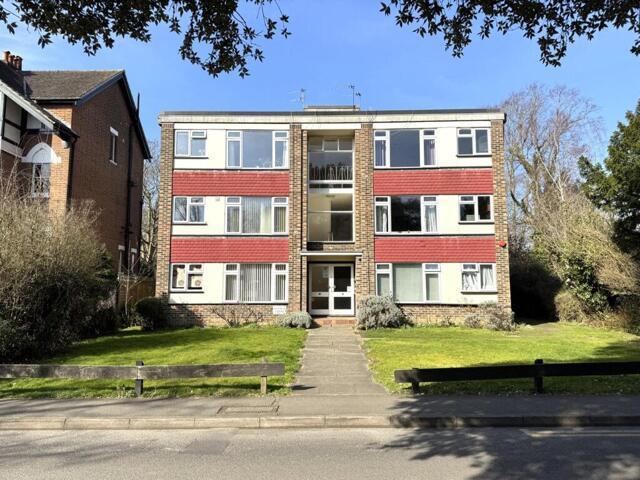 Apartment for sale in Bromley, Chislehurst
