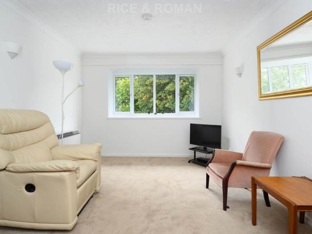 Apartment for rent in London Borough of Sutton, Greater London