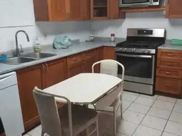 Apartment for rent in Edmonds, New Westminster