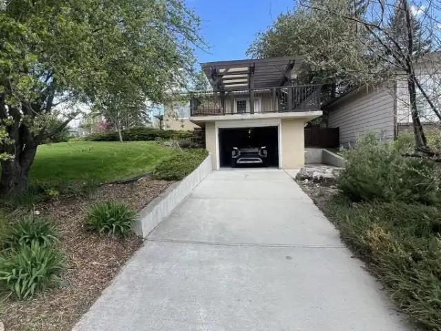 Apartment for rent in Charleswood, Calgary