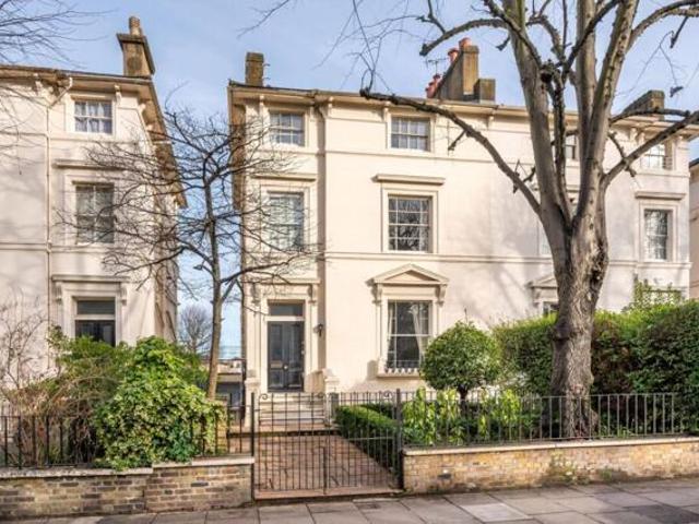 Apartment for sale in Maida Vale, Greater London