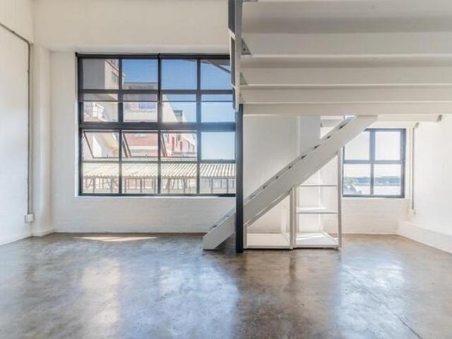 Apartment for sale in Cape Town Ward 57, Cape Town